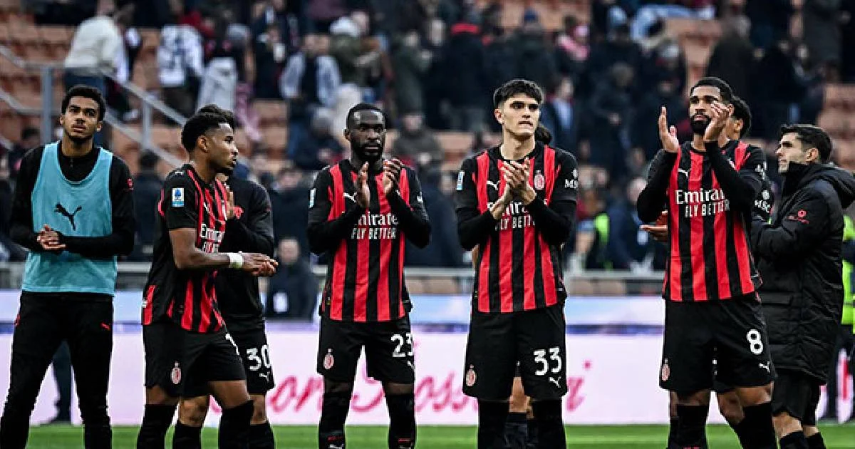 Sin Santiago Gimenez, Milan empata ante Sassuolo y pone en riesgo liderato en la Serie A