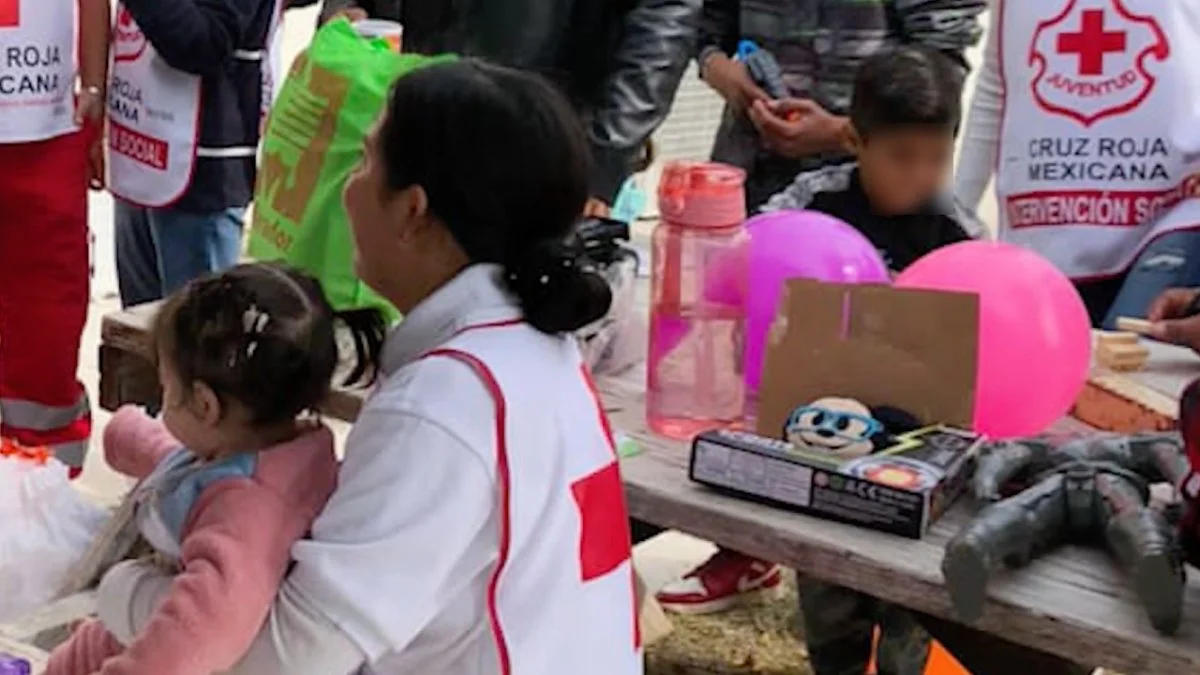 Cruz Roja entrega ropa y otros artículos a Casa del Migrante