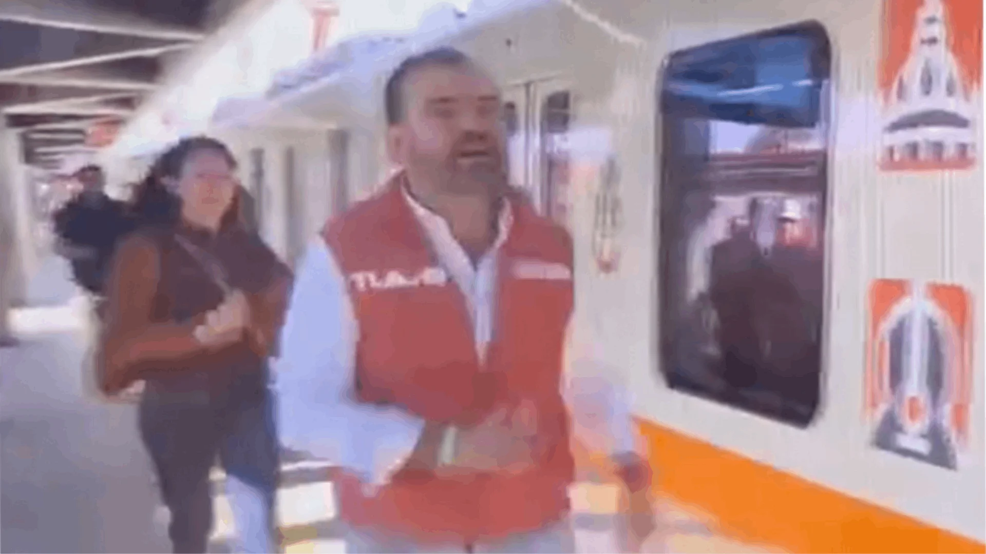 Se le va el tren al alcalde de Tlajomulco durante en inauguración de la Línea 4