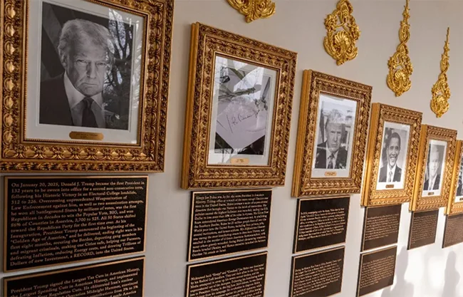 Trump ordenó colocar placas con insultos debajo de las fotos de los expresidentes de EU