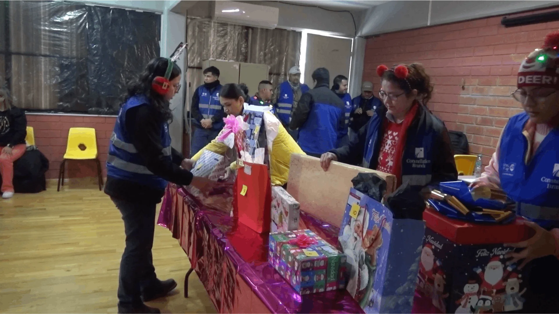 Iniciativa “Un Día para Dar” de Constellation Brands lleva regalos y sorpresas al CAM 34