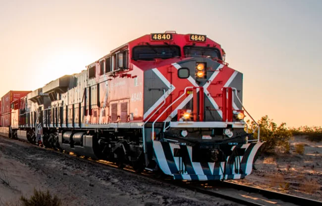 Restringirá Trump ahora a personal de trenes mexicanos