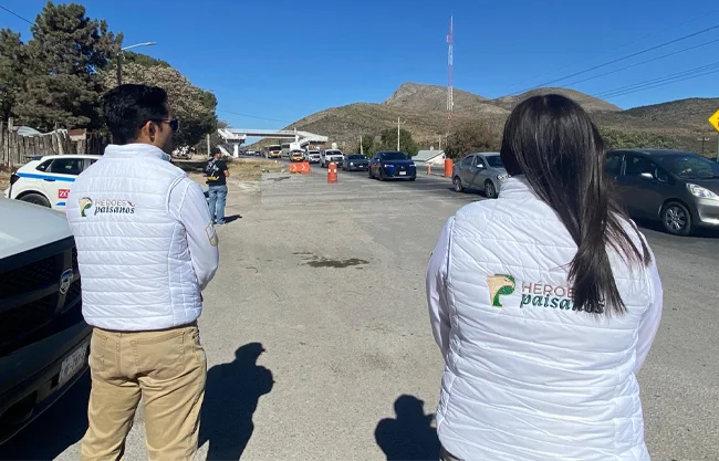 Organizados por asociaciones de mexicanos en Estados Unidos y apoyados por el Instituto Nacional de Migración, poco más de 700 paisanos entraron a México.