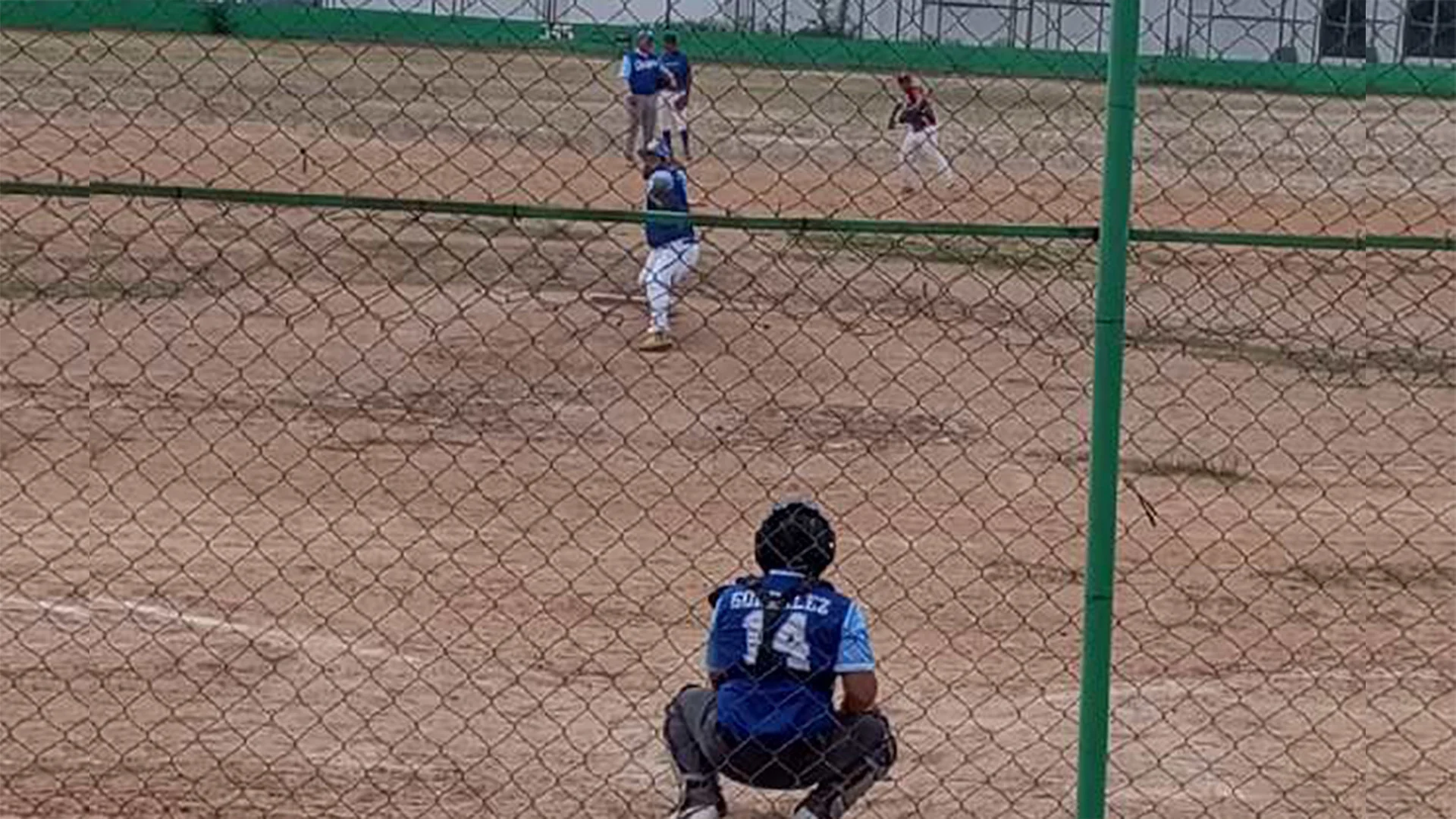 Rigoberto Castillo fue el pitcher que se alzó con el valioso triunfo de los Rangers, luego de un gran de serpentinas.