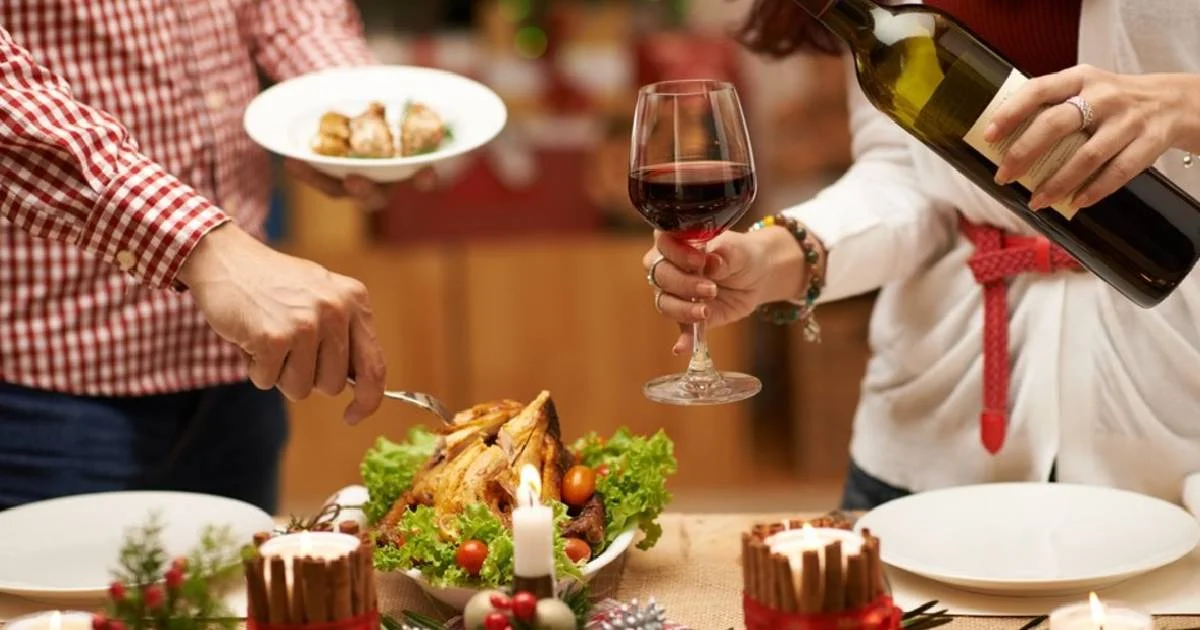 IMSS pide moderación en alimentos y bebidas para evitar complicaciones de salud