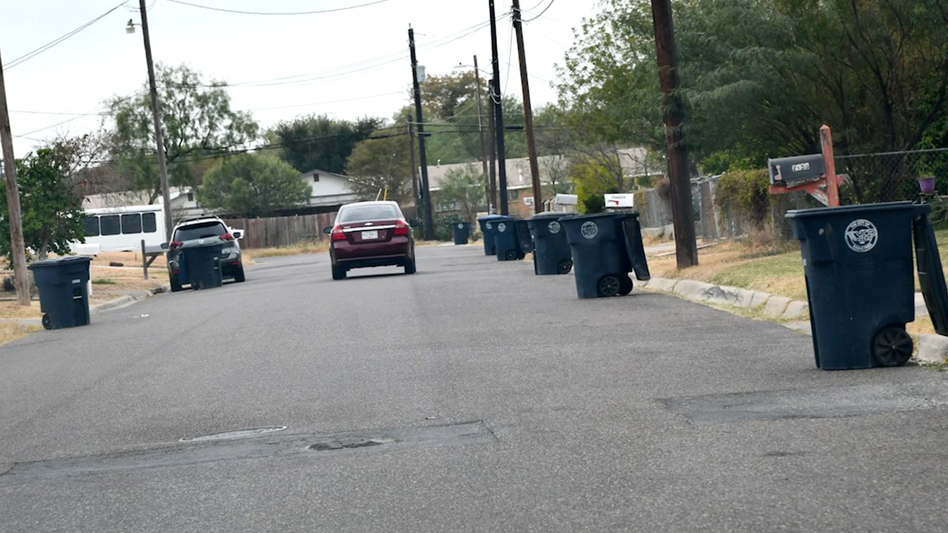 Recomendable es poner los botes de basura una noche antes de que pasen los trabajadores.