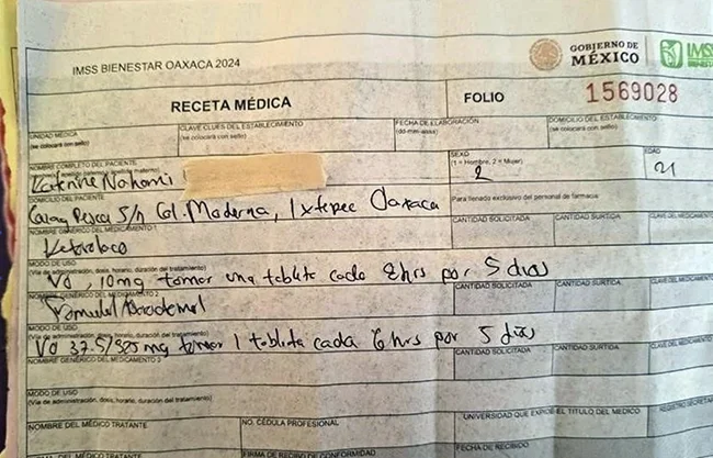 La mujer oaxaqueña fue llevada a una clínica del IMSS Bienestar en Juchitán, donde la dieron de alta sin mayor documento que una receta