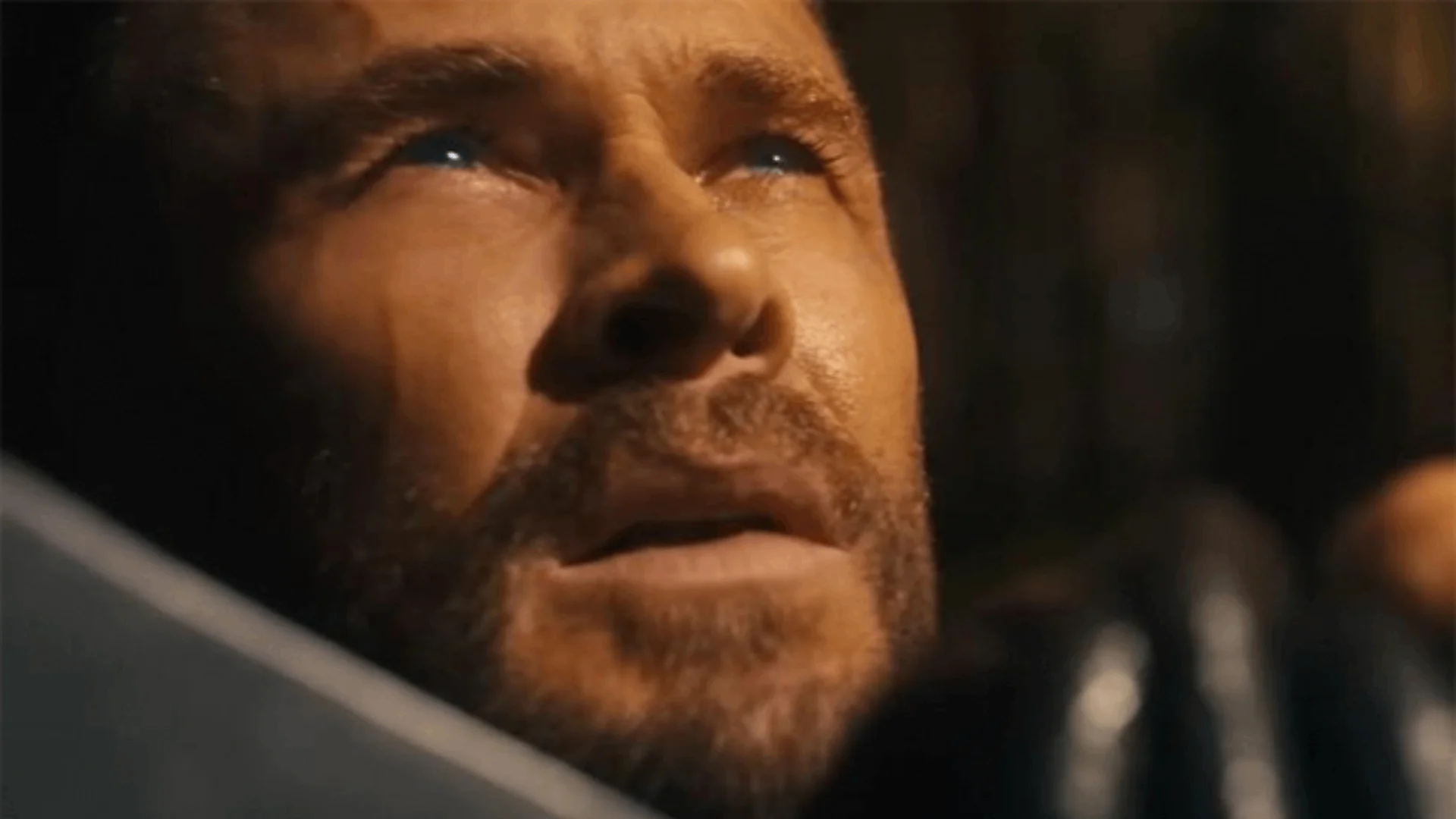 Marvel lanzó un nuevo avance de Avengers: Doomsday centrado en Thor, de rodillas ante Odín antes de la batalla final.