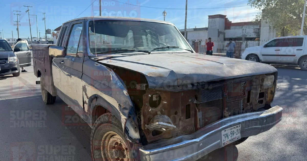 La víctima, identificada como Reynaldo, recibió atención médica debido a las lesiones sufridas en el accidente, mientras las autoridades continúan con las investigaciones correspondientes.