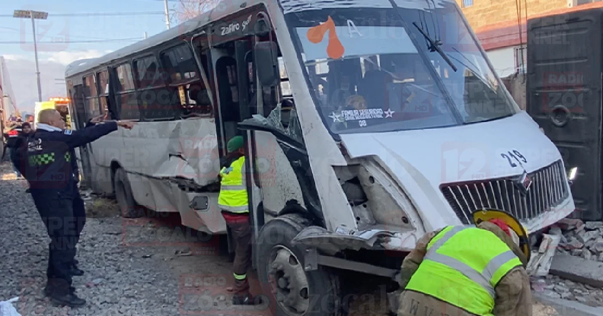 El fiscal general del Estado, dio a conocer que ya hay cinco denuncias contra el operador del camión que fue embestido por el tren.