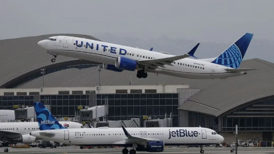 Las principales aerolíneas se alistan para retomar los vuelos para aquella zona del mundo.