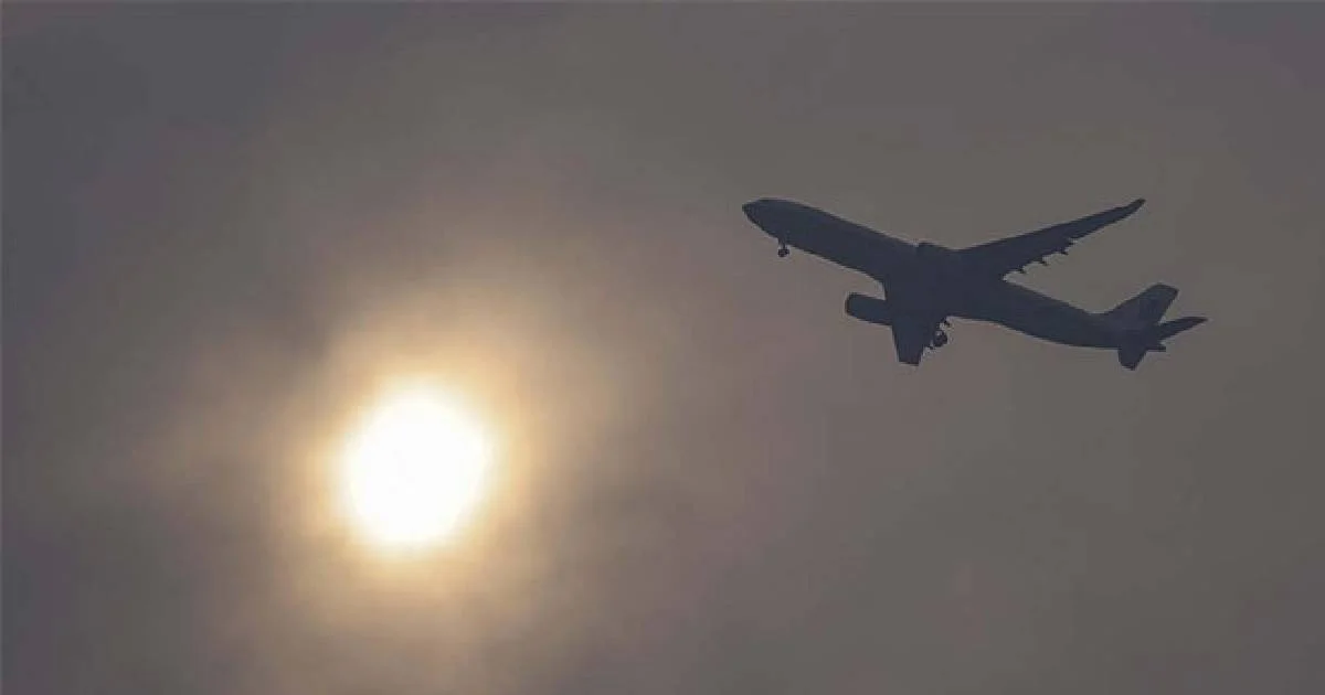 Los primeros vuelos que aterrizaron en la isla llegaron provenientes de Newark, Nueva Jersey, Miami, Florida, y Washington, D.C.