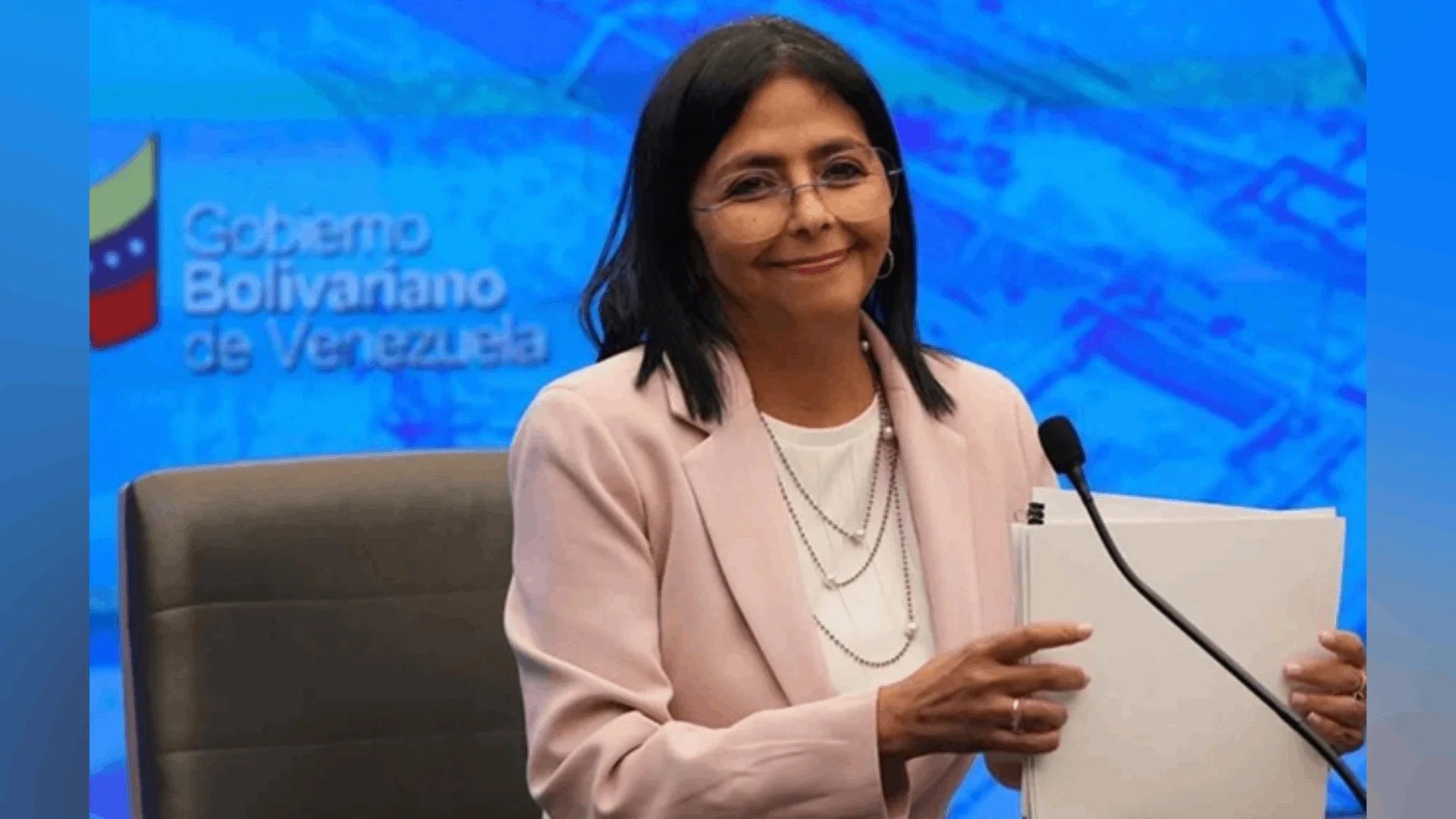 Su interinato comenzó bajo la presión del Presidente estadounidense, Donald Trump, quien dijo que controlaba el país.