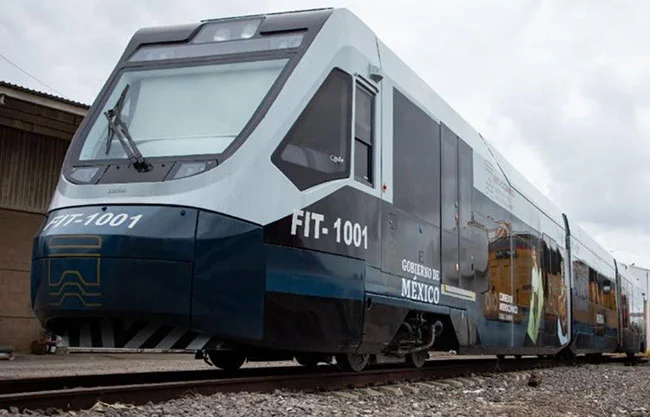 La Semar amplió temporalmente los contratos de dos empresas que ya ofrecen servicio en la línea ferroviaria.