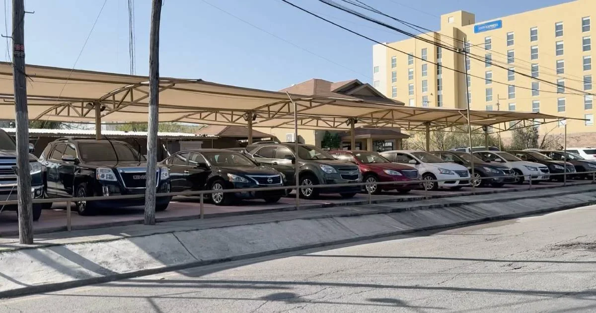 Afecta fin del decreto de autos chocolate a vendedores y economía local