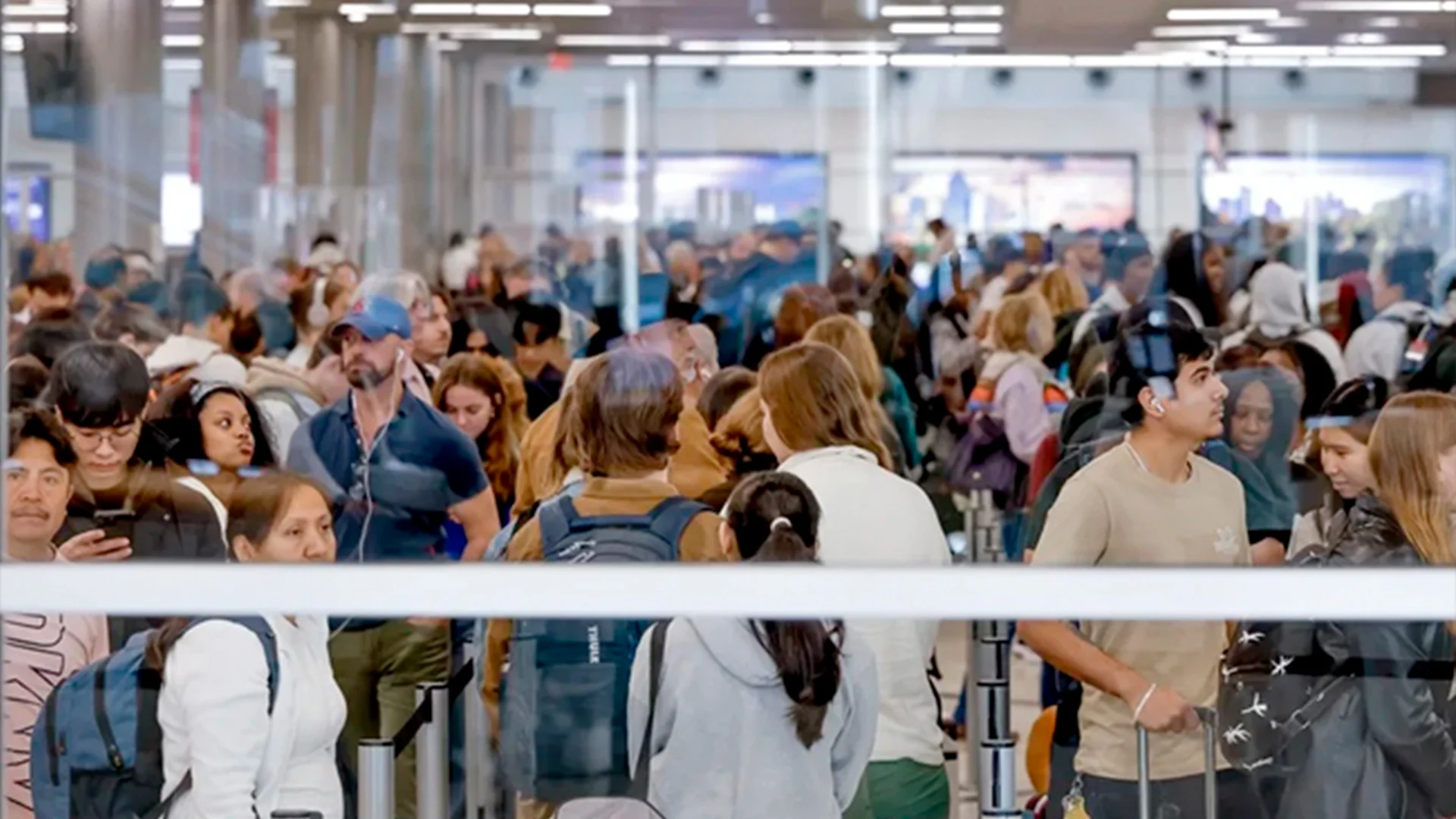 La orden ocurre un mes después del anuncio del DHS de terminar con el programa ‘Family Reunification Parole’.