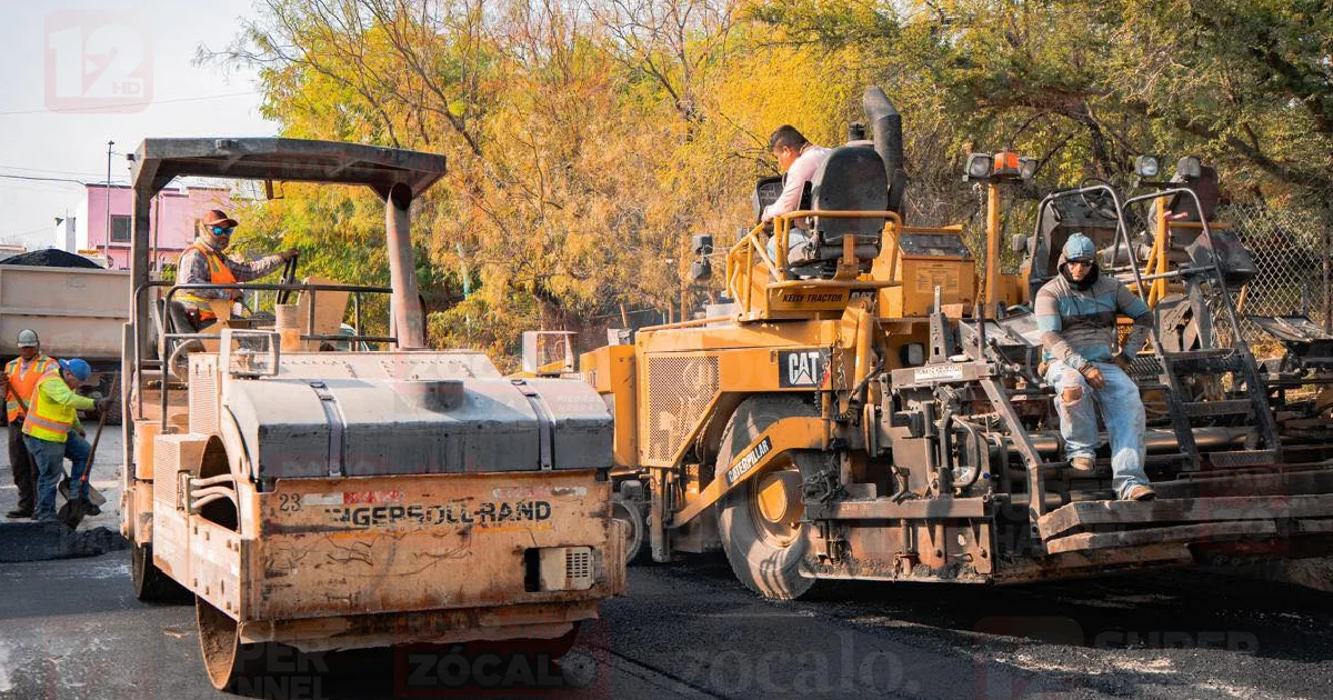 Alcalde compra maquinaria para pavimentación directa en Piedras Negras, buscando reducir costos y acelerar obras de infraestructura en la ciudad.