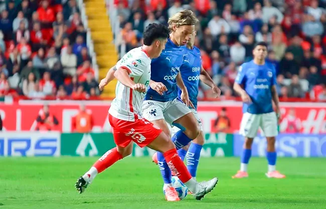 Componen Rayados el camino y vencen al Necaxa