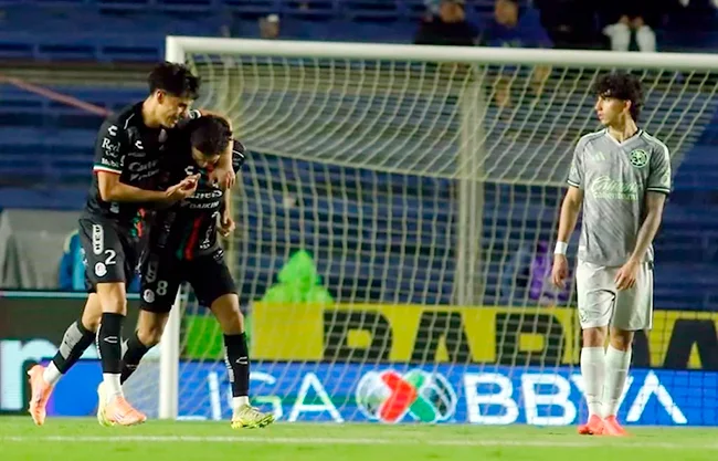 Gris su uniforme, gris su futbol. El América perdió 2-0 contra Atlético de San Luis en el Estadio Ciudad de los Deportes