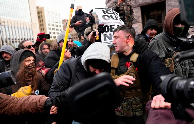 Manifestantes causan tensión civil, Guardia Nacional interviene en el conflicto en Mineápolis