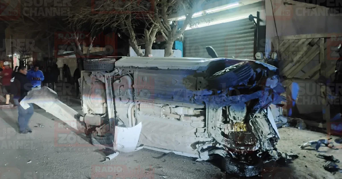 Conductor resulta ileso tras aparatosa volcadura