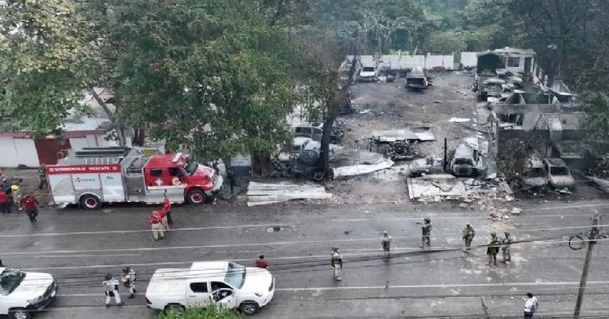 Mega explosión destruye estación de gas en Villahermosa, Tabasco
