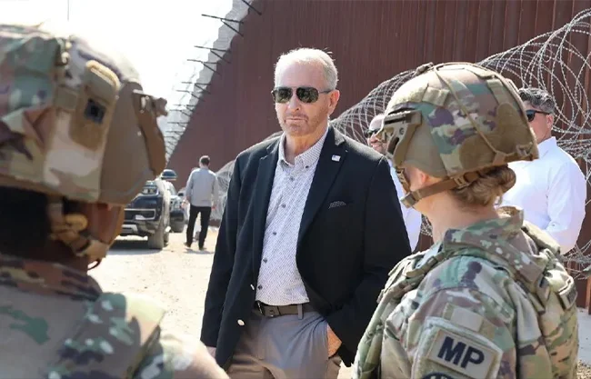 Embajada de EU detecta campañas de desinformación sobre “fronteras abiertas”