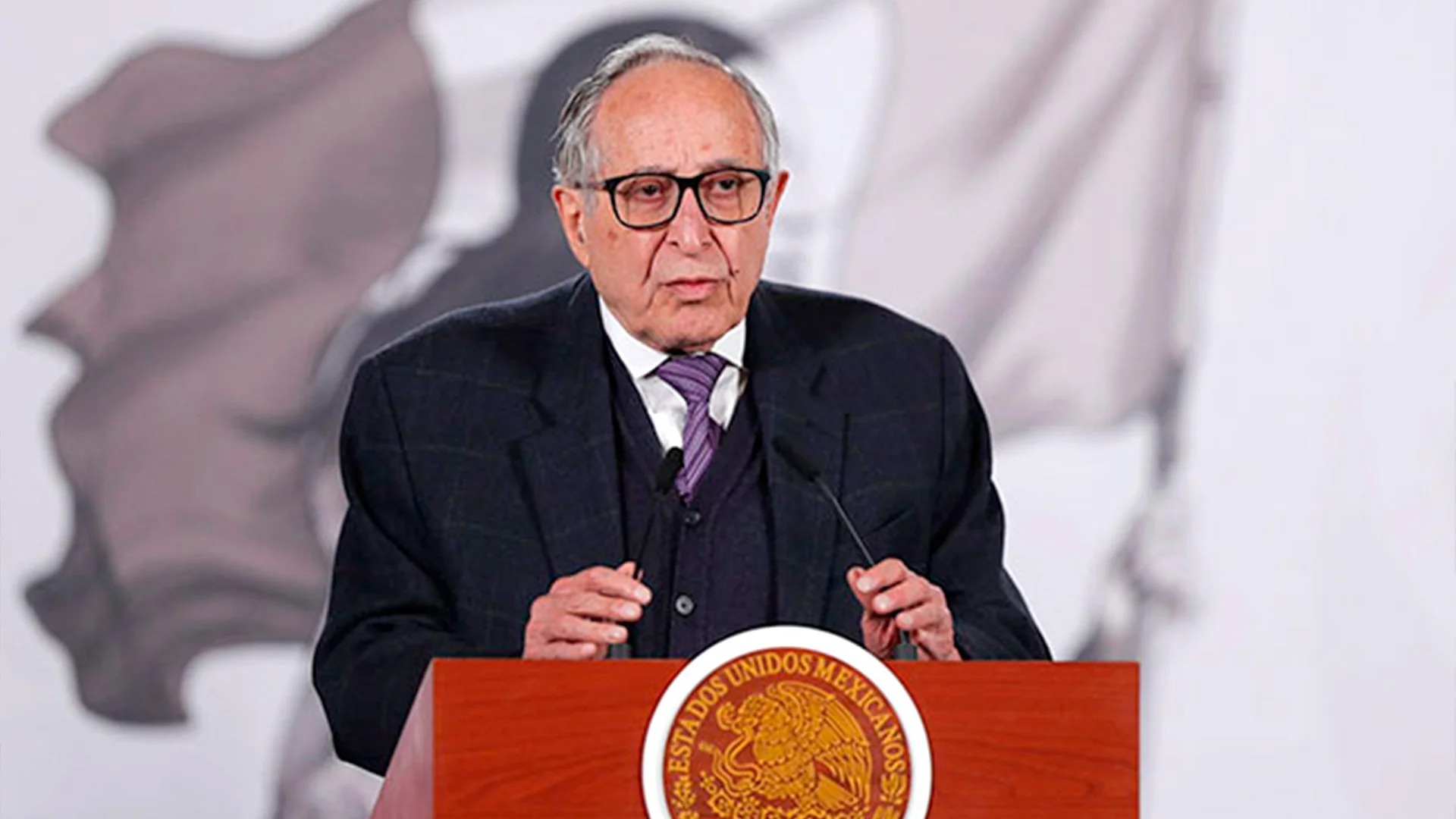 Kershenobich recordó que el esquema nacional contempla tres momentos de vacunación.