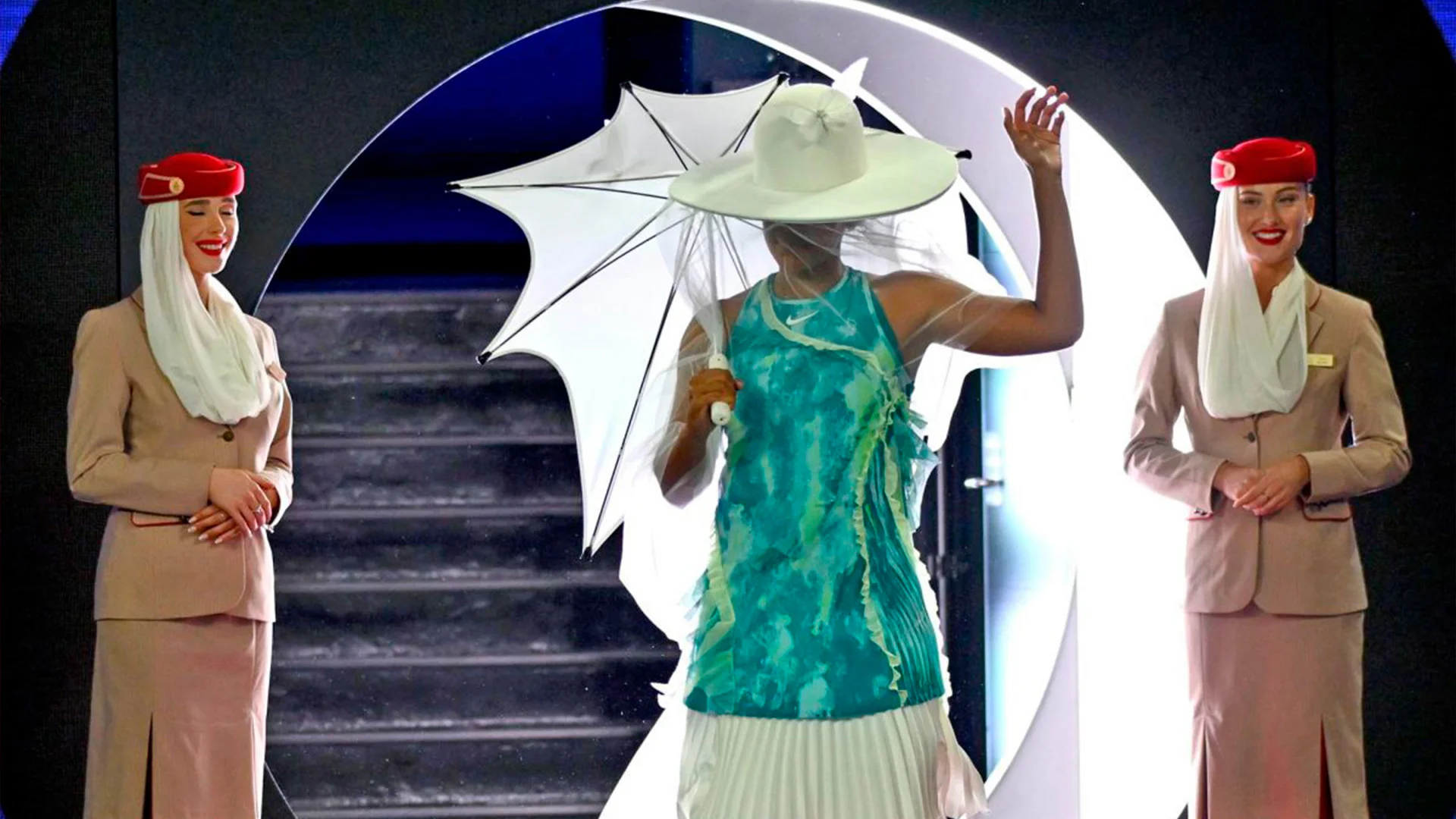 Naomi Osaka deslumbra con un atuendo icónico y triunfa en su estreno en el Abierto de Australia