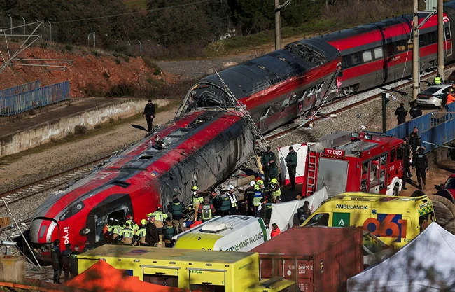 Los equipos de rescate afirmaron que ya no hay sobrevivientes en los vagones