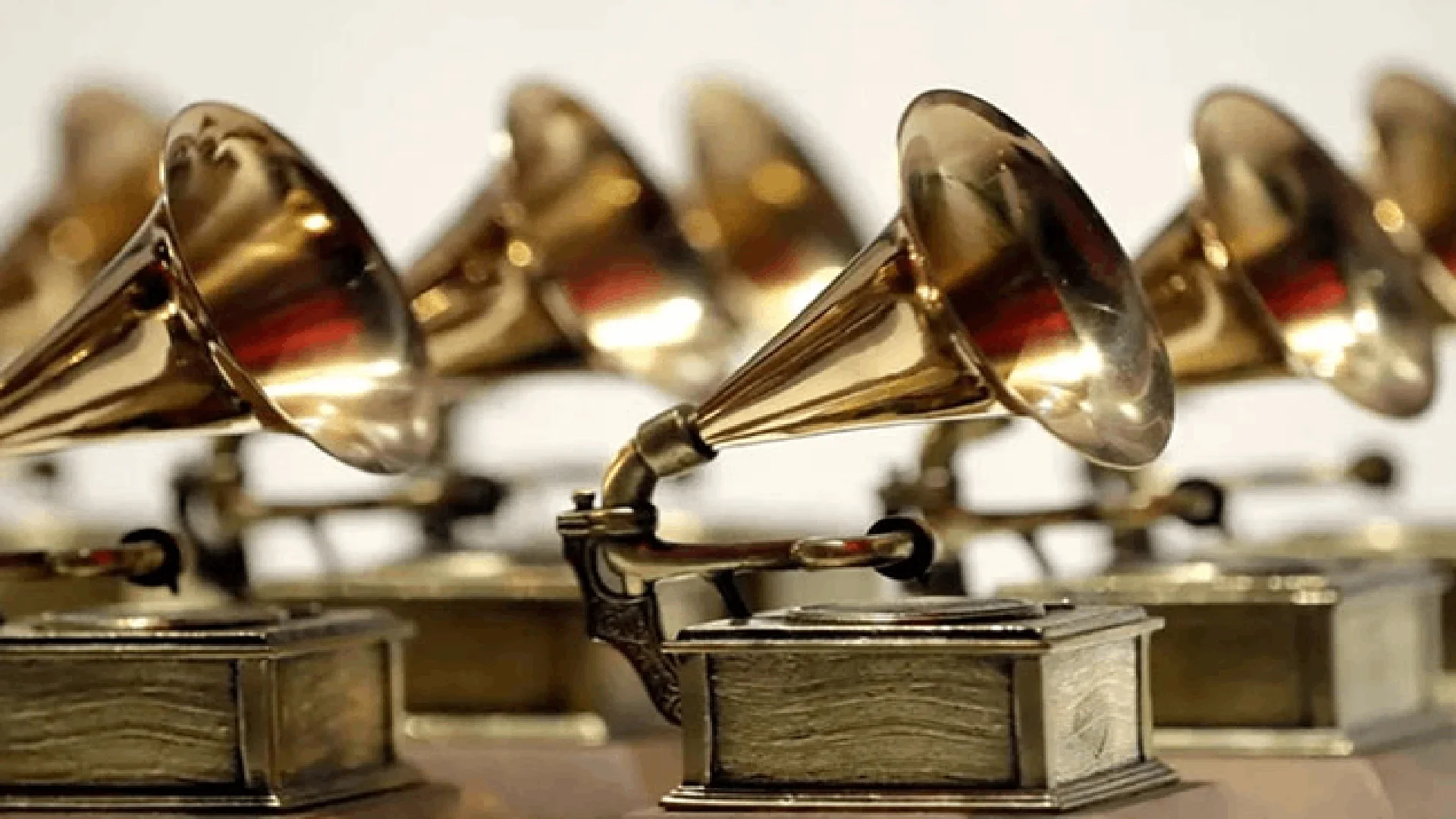 Lamar lidera las nominaciones con un total de nueve; Lady Gaga, Jack Antonoff y el canadiense Cirkut siguen a Lamar con con siete nominaciones.