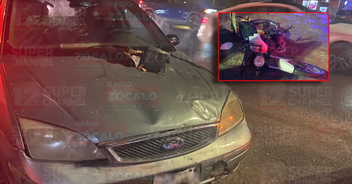 El motociclista quedó tendido sobre el pavimento, además de que la comida que transportaba terminó esparcida tanto en la cinta asfáltica como sobre el vehículo involucrado.