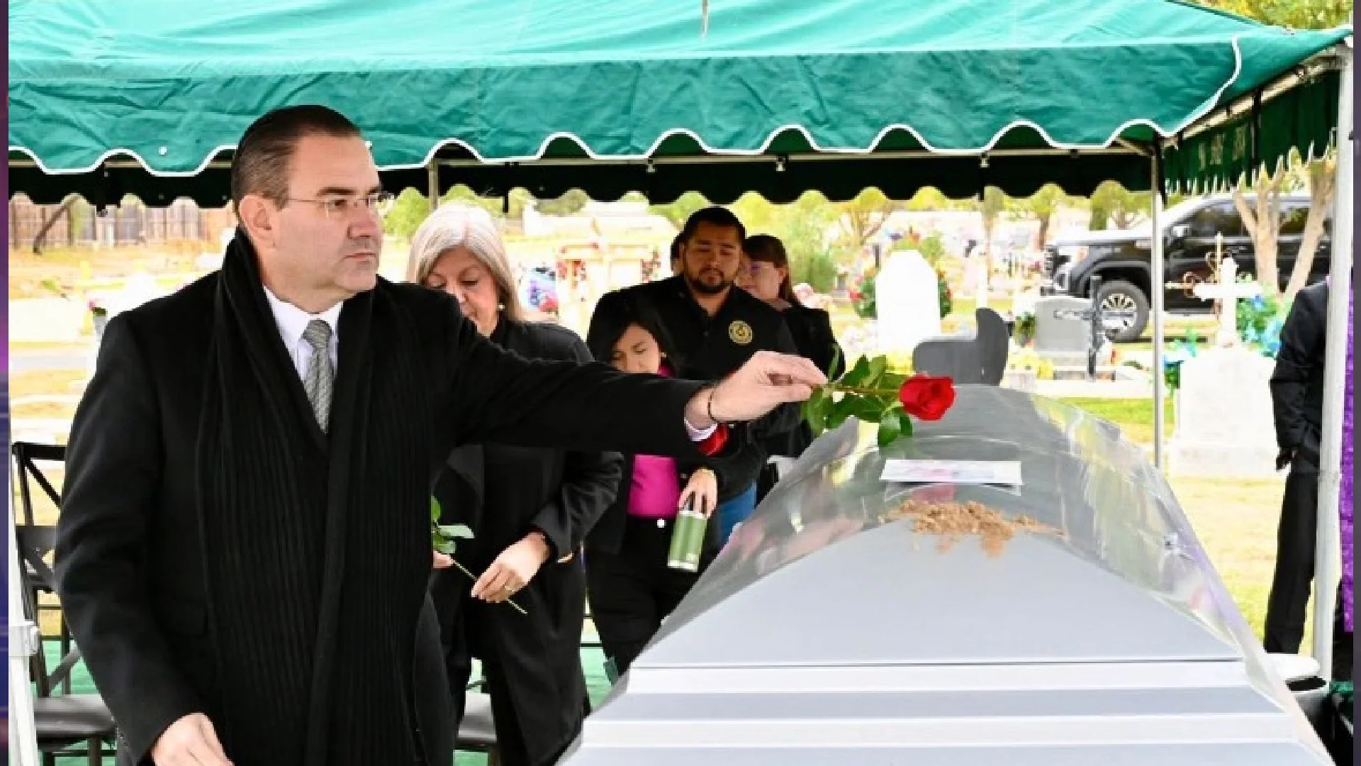 Tras ser identificados, sepultan a dos venezolanos