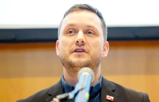 Presidente groenlandés se abre a una mayor presencia militar en la isla