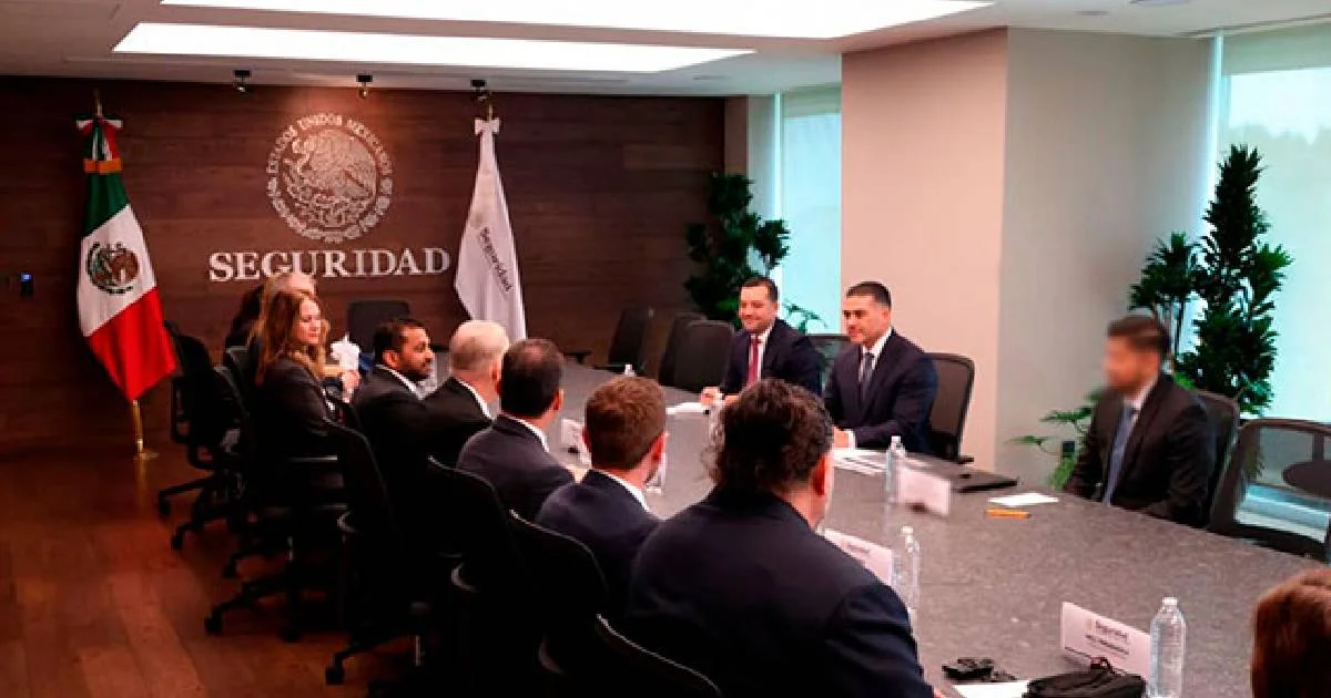 Director del FBI regresó a EU con dos objetivos prioritarios, entre ellos uno de los más buscados: Harfuch