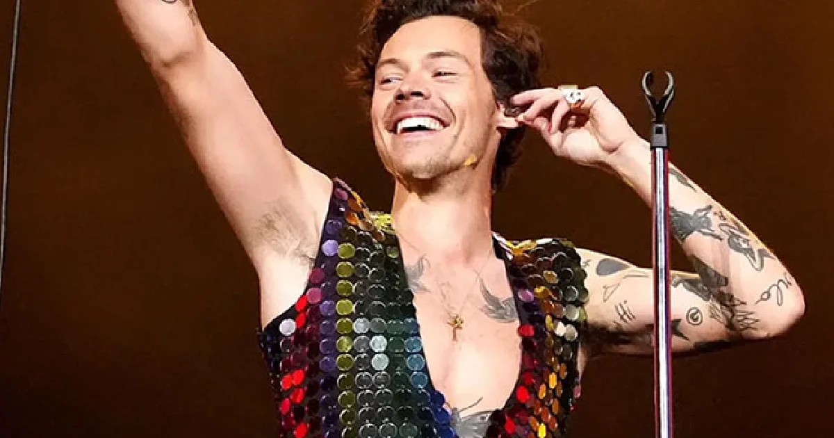 Harry Styles habla de su regreso con “Aperture” tras 4 años de pausa, compartiendo cómo se sintió con la respuesta de sus fans.