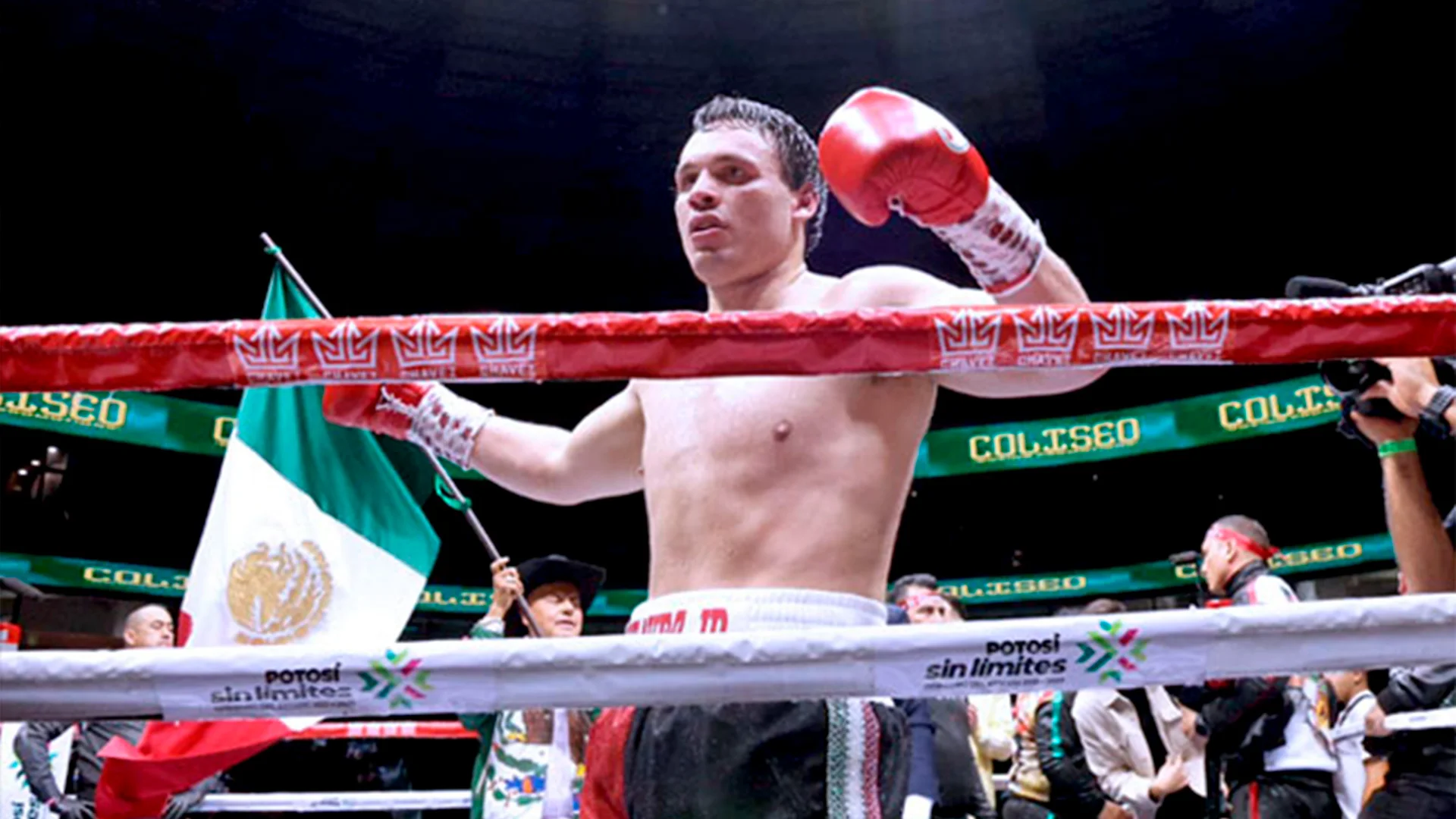 Julio César Chávez Jr. vuelve al ring con triunfo por nocaut técnico