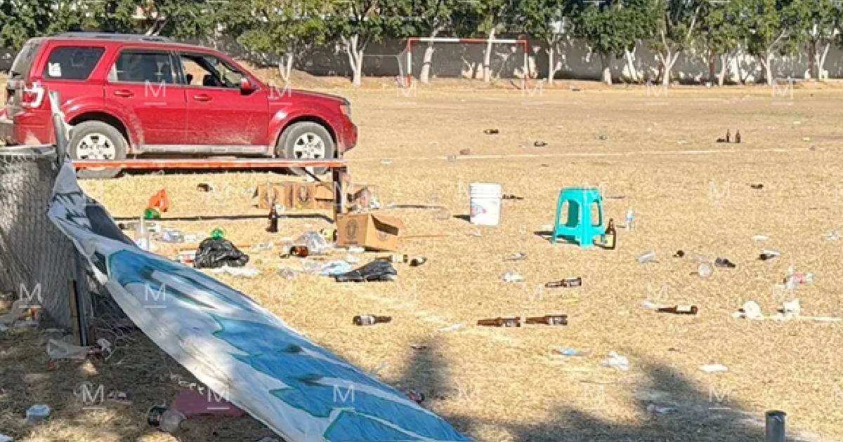 Así quedó el campo de futbol de Salamanca tras la masacre que dejó once personas sin vida