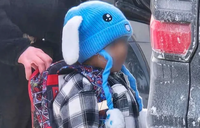 Liam y su padre permanecen detenidos en Texas; la familia había ingresado legalmente para solicitar asilo en diciembre pasado.