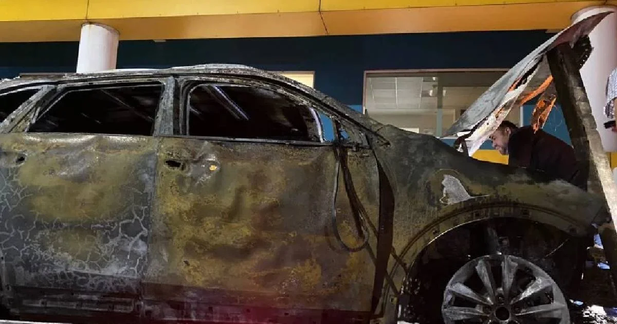 Incendio en San Nicolás de los Garza deja varios vehículos calcinados sin lesionados