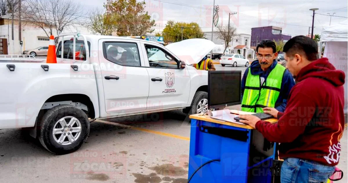 Un total de 830 automóviles acudieron en enero al revisado mecánico vehicular