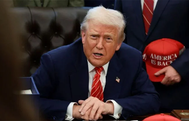 Trump mantiene llamada telefónica con Xi Jinping ante posible visita a China