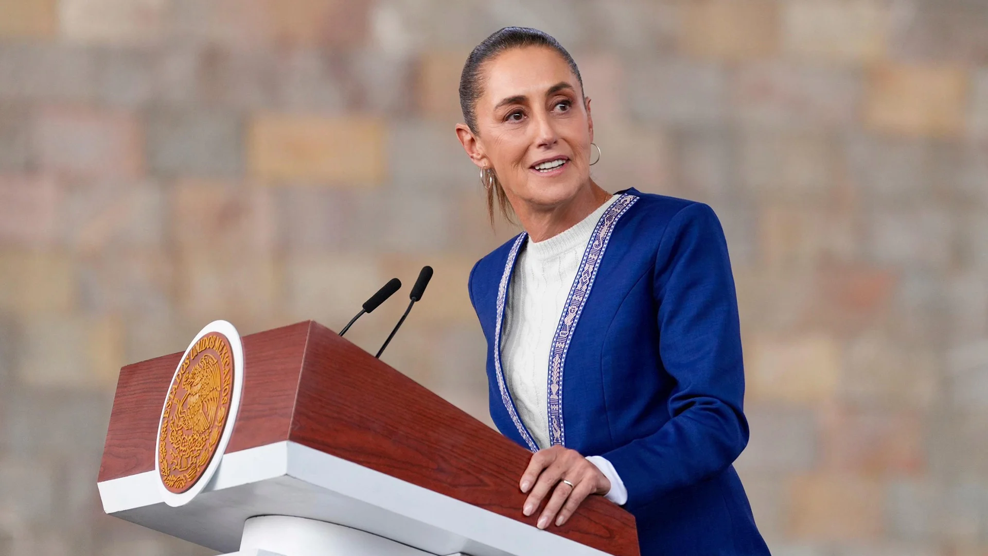 Reconoció a las 32 empresarias que presiden los comités estatales para atraer inversiones de cada estado del país.