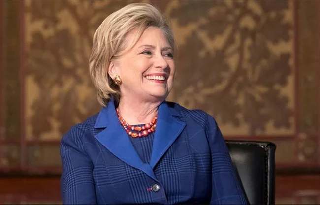 La exsecretaria de Estado instó al Comité de Supervisión de la Cámara de Representantes a abandonar los "juegos" y realizar una audiencia televisada