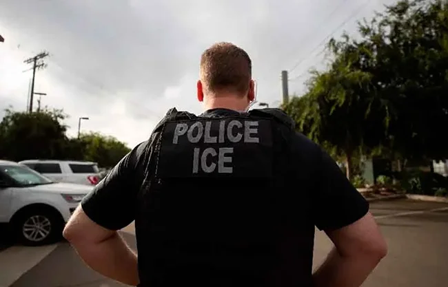 Ante brutalidad de ICE, resurge decencia en EU, dice Krugman