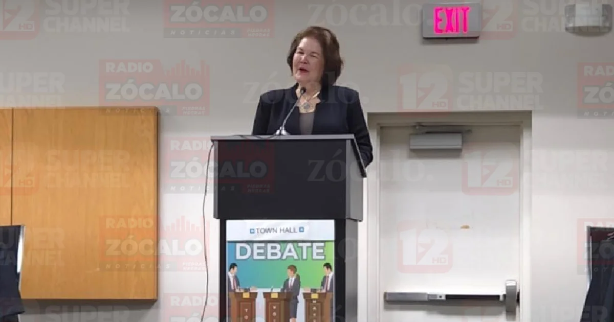 El ejercicio democrático se desarrolló en las instalaciones del Centro Internacional de Comercio, donde se realizó una primera ronda de preguntas y respuestas moderadas