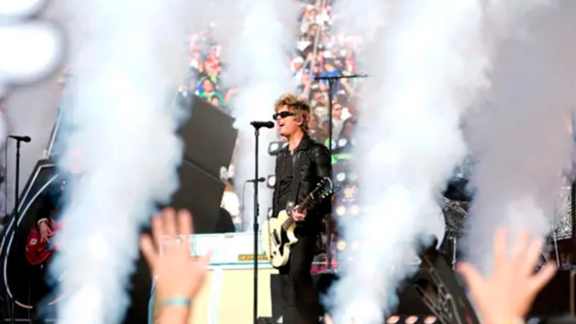 Billie Joe Armstrong arremete contra el ICE durante fiesta previa al Super Bowl