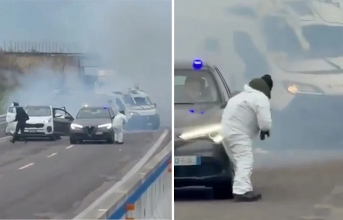 Las imágenes del lugar muestran vehículos en llamas, el vehículo blindado completamente destruido y una gran columna de humo.