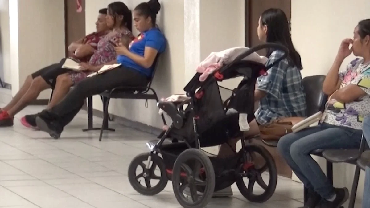 Es gratuita y está dirigida a niños desde el primer mes y a adolescentes hasta los 19 años