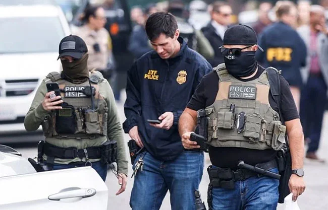 El endurecimiento de la administración Trump y el desplome en el otorgamiento de fianzas obligan a miles de extranjeros a renunciar a sus juicios.